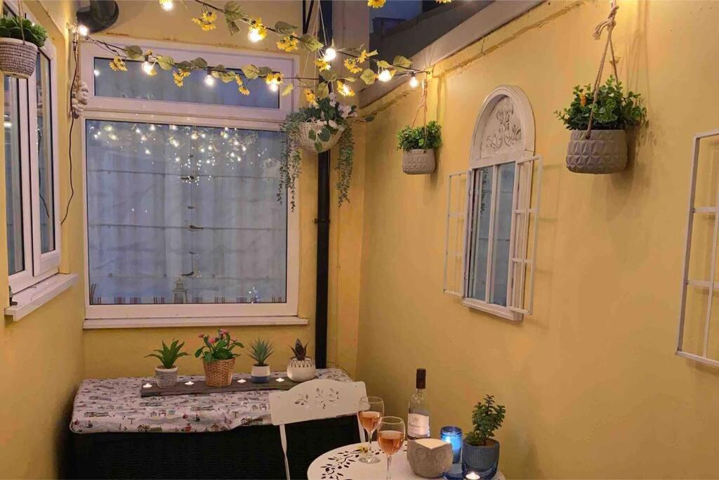Lilly'S Cottage, Filey, Sleeps 8 Экстерьер фото